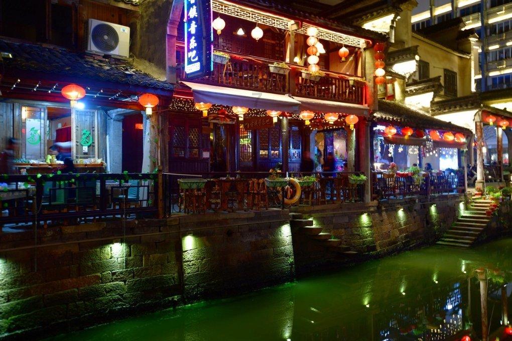智慧高速 闪亮登场